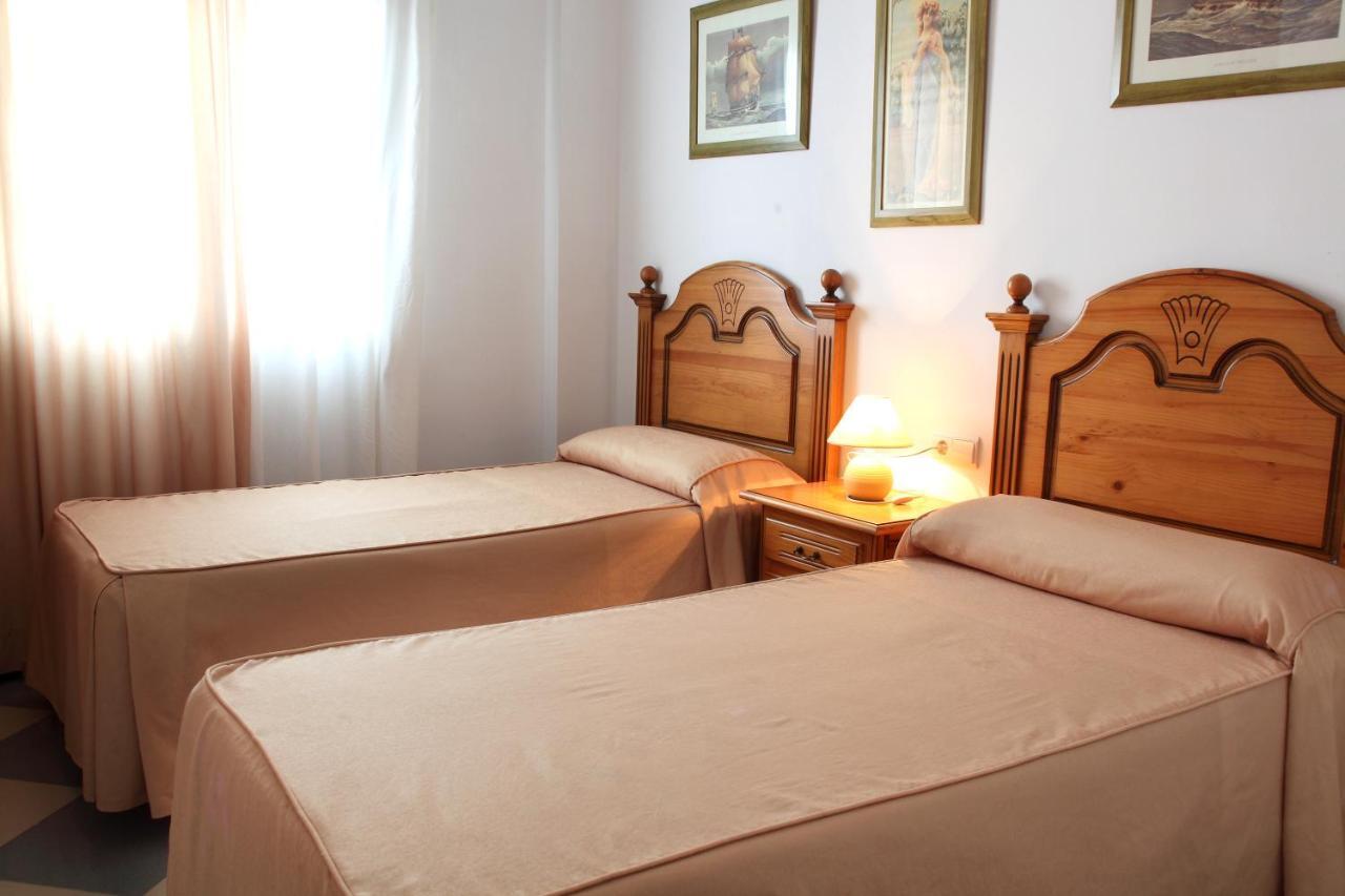 Apartamentos Nina De Oro Torremolinos Zimmer foto